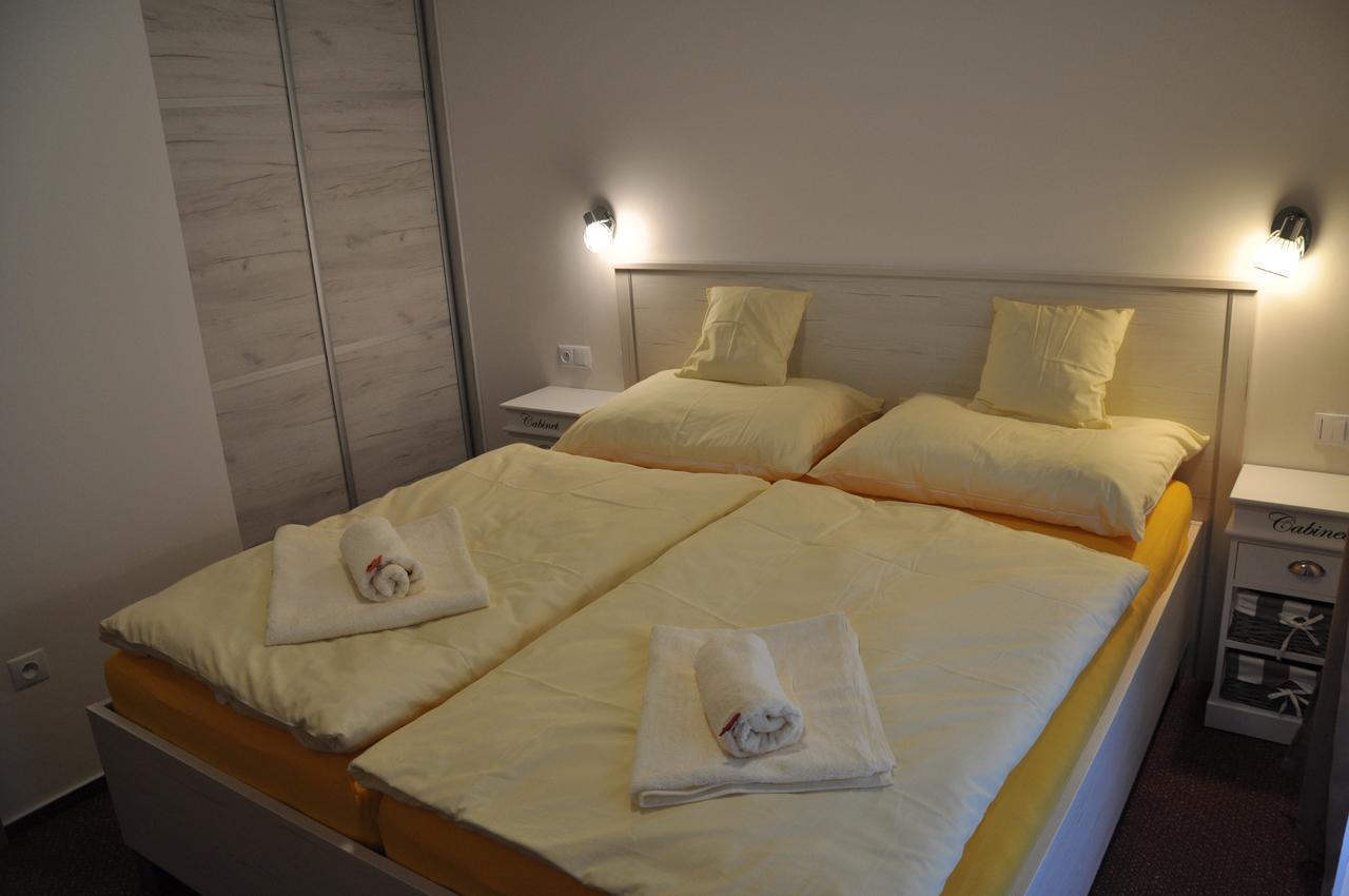 Apartman 14 Lucky Demaenovska Dolina Exterior photo